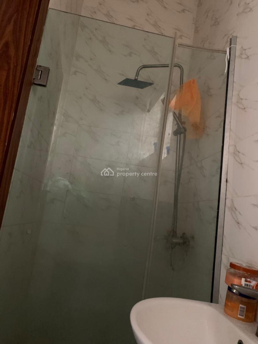 Shared Apartment, Orchid Road, Lekki, Lagos, Self Contain (single Rooms) for Rent