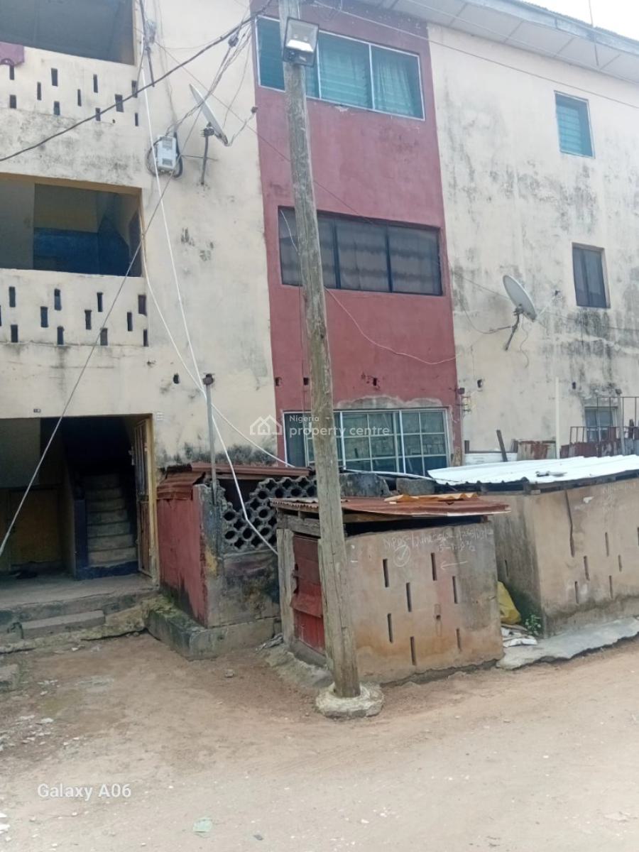 3 Bedrooms Flat, Jakande Estate, Isolo, Lagos, Flat / Apartment for Sale