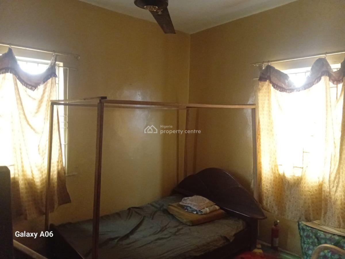 3 Bedrooms Flat, Jakande Estate, Isolo, Lagos, Flat / Apartment for Sale
