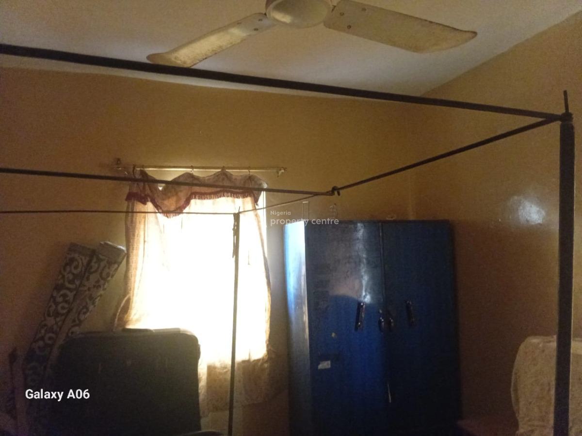 3 Bedrooms Flat, Jakande Estate, Isolo, Lagos, Flat / Apartment for Sale