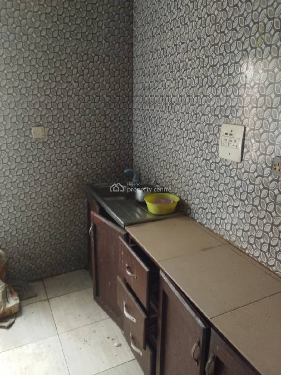 Standard and Spacious 2 Bedroom Flat, Ondo Street, Ebute Metta East, Yaba, Lagos, Flat / Apartment for Rent
