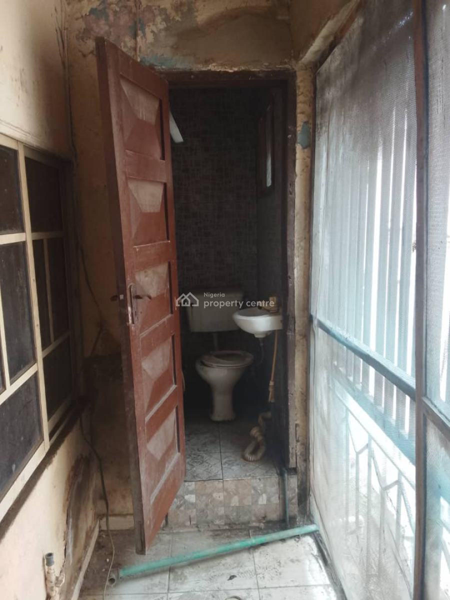 Standard and Spacious 2 Bedroom Flat, Ondo Street, Ebute Metta East, Yaba, Lagos, Flat / Apartment for Rent