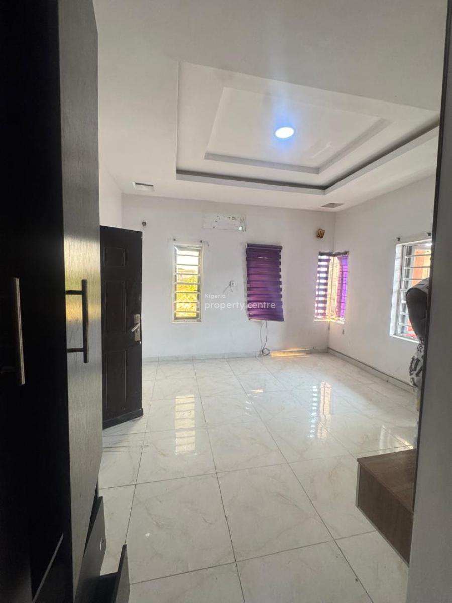 Shared Master Bedroom Apartment at Orchid Road, Shared Master Bedroom Apartment at Van Daniels, Lekki, Lagos, House for Rent