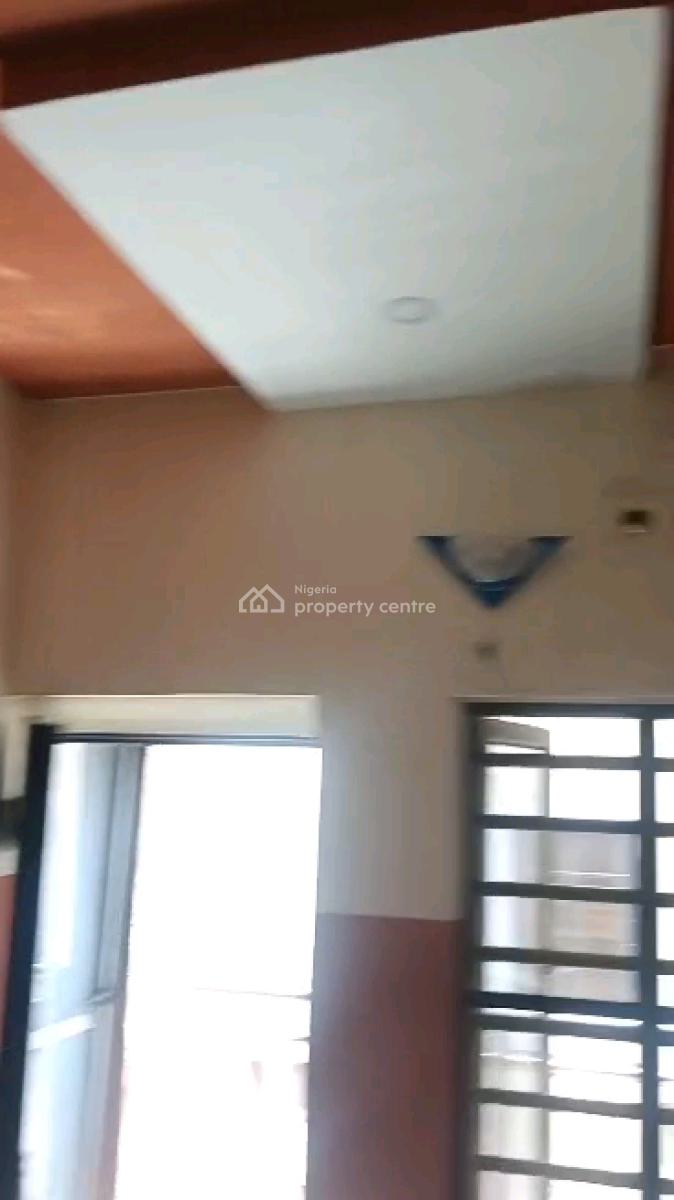 Mini Flat, Adekunle, Yaba, Lagos, Mini Flat (room and Parlour) for Rent