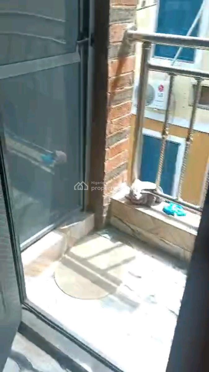 Mini Flat, Adekunle, Yaba, Lagos, Mini Flat (room and Parlour) for Rent