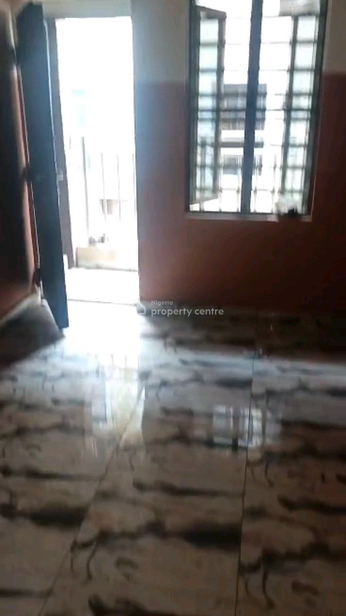 Mini Flat, Adekunle, Yaba, Lagos, Mini Flat (room and Parlour) for Rent