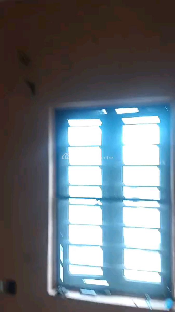 Mini Flat, Adekunle, Yaba, Lagos, Mini Flat (room and Parlour) for Rent