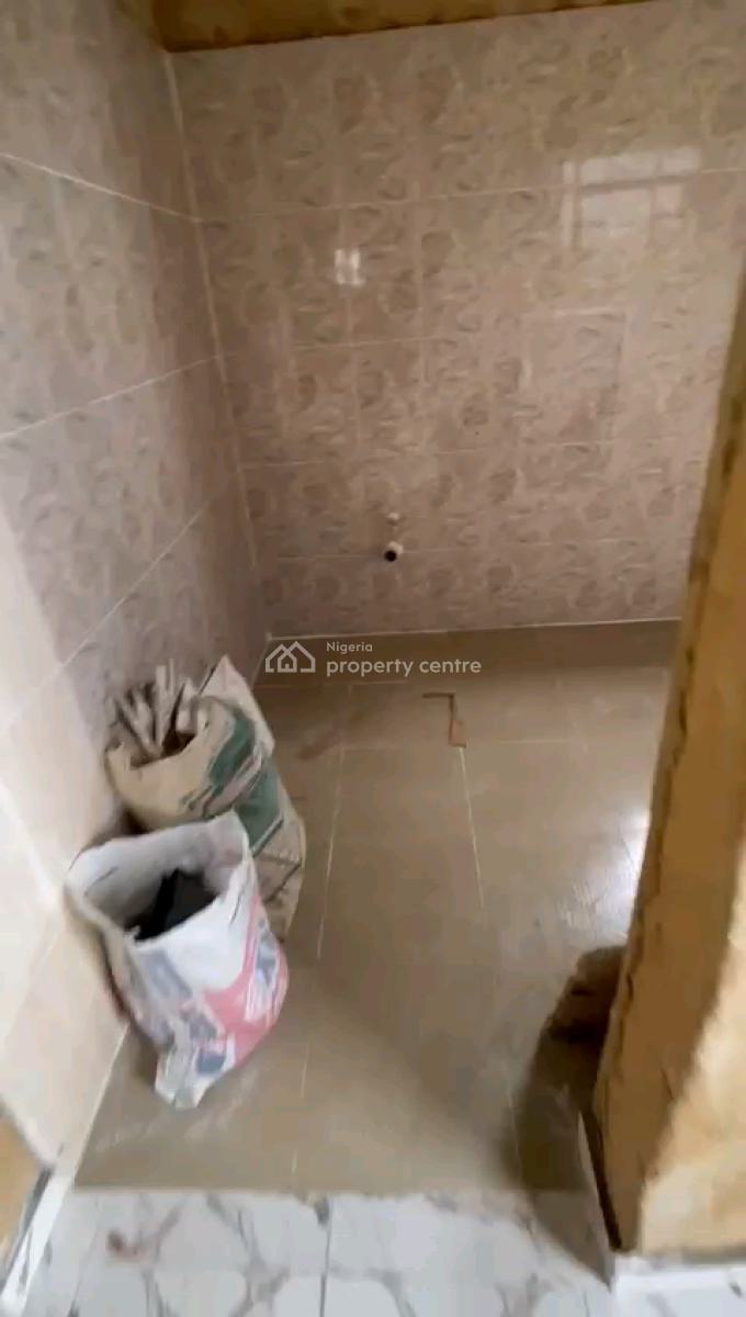 Standard and Executive  Two Bedroom Flat, Abeokuta Street, Adekunle, Yaba, Lagos, Flat / Apartment for Rent