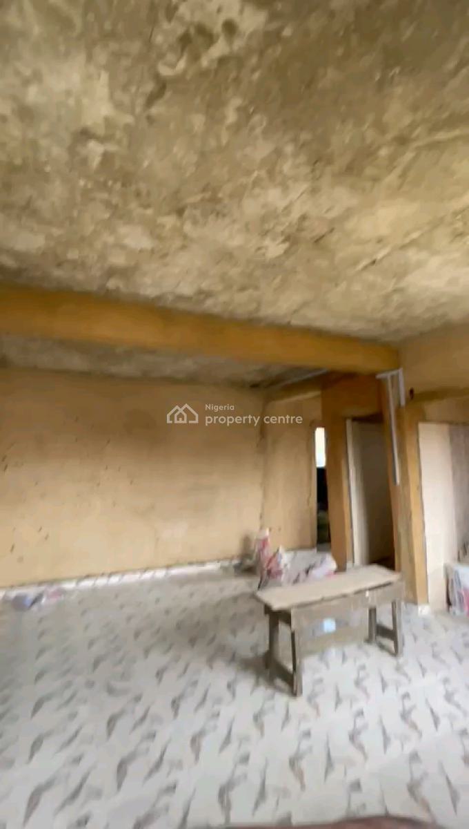 Standard and Executive  Two Bedroom Flat, Abeokuta Street, Adekunle, Yaba, Lagos, Flat / Apartment for Rent
