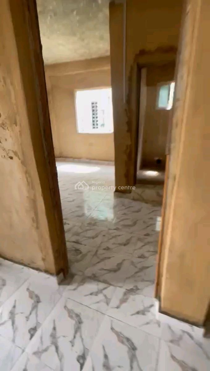 Standard and Executive  Two Bedroom Flat, Abeokuta Street, Adekunle, Yaba, Lagos, Flat / Apartment for Rent