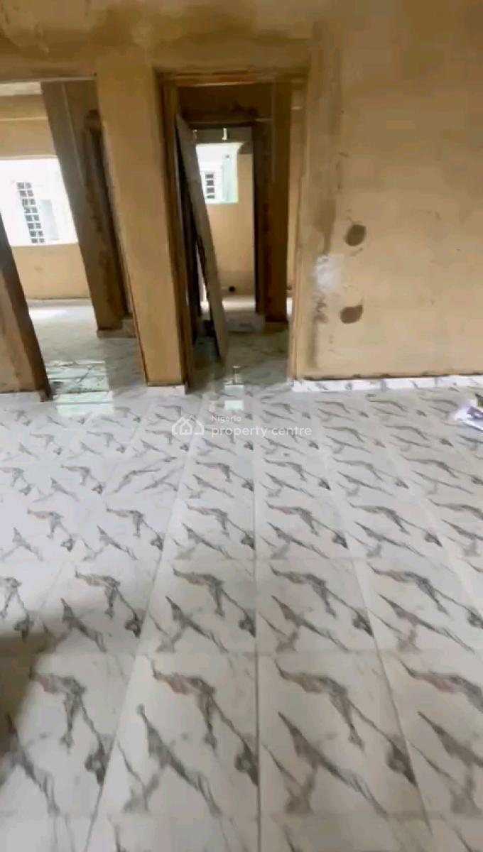 Standard and Executive  Two Bedroom Flat, Abeokuta Street, Adekunle, Yaba, Lagos, Flat / Apartment for Rent