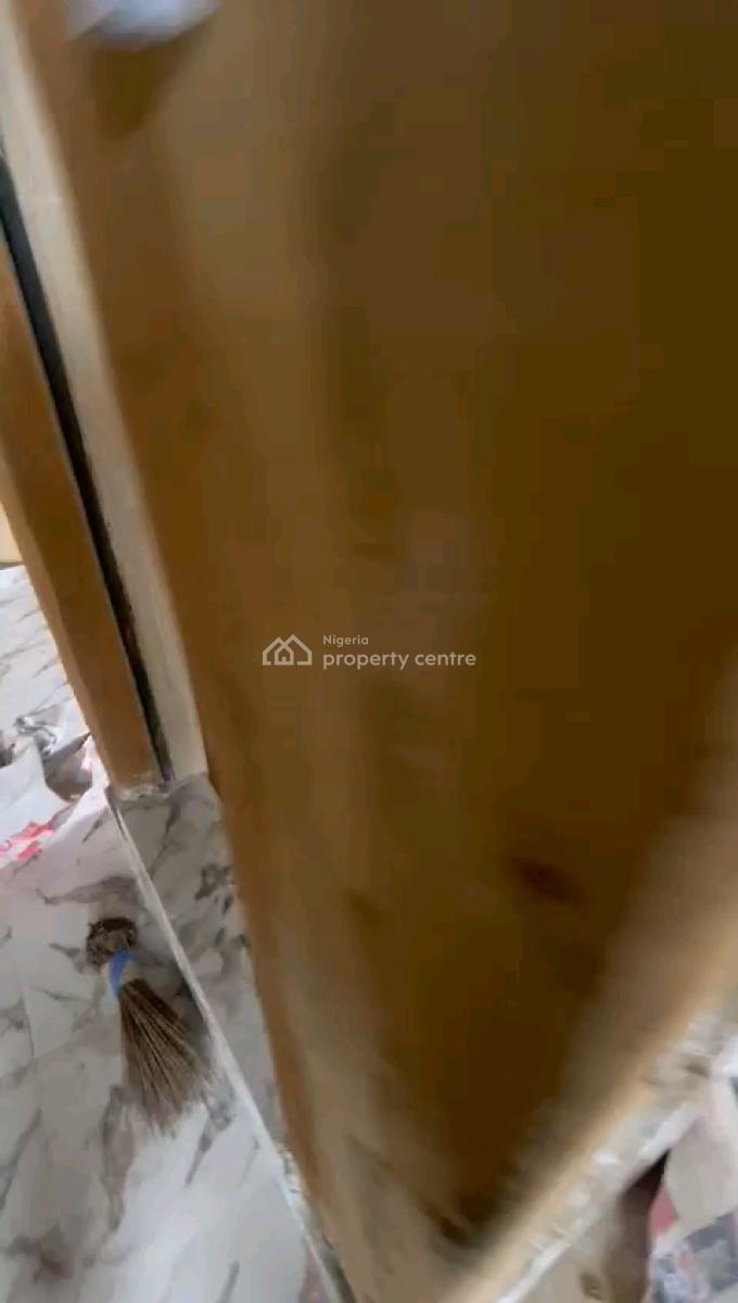 Standard and Executive  Two Bedroom Flat, Abeokuta Street, Adekunle, Yaba, Lagos, Flat / Apartment for Rent