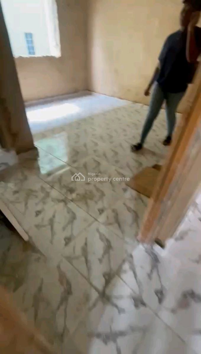 Standard and Executive  Two Bedroom Flat, Abeokuta Street, Adekunle, Yaba, Lagos, Flat / Apartment for Rent