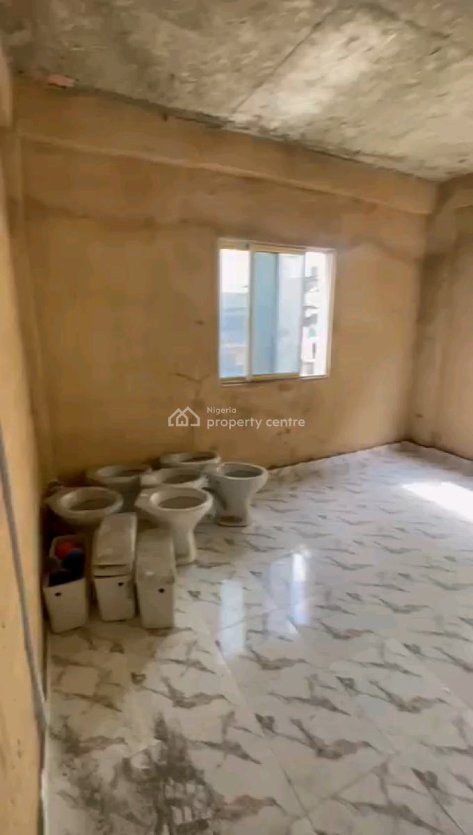 Standard and Executive  Two Bedroom Flat, Abeokuta Street, Adekunle, Yaba, Lagos, Flat / Apartment for Rent