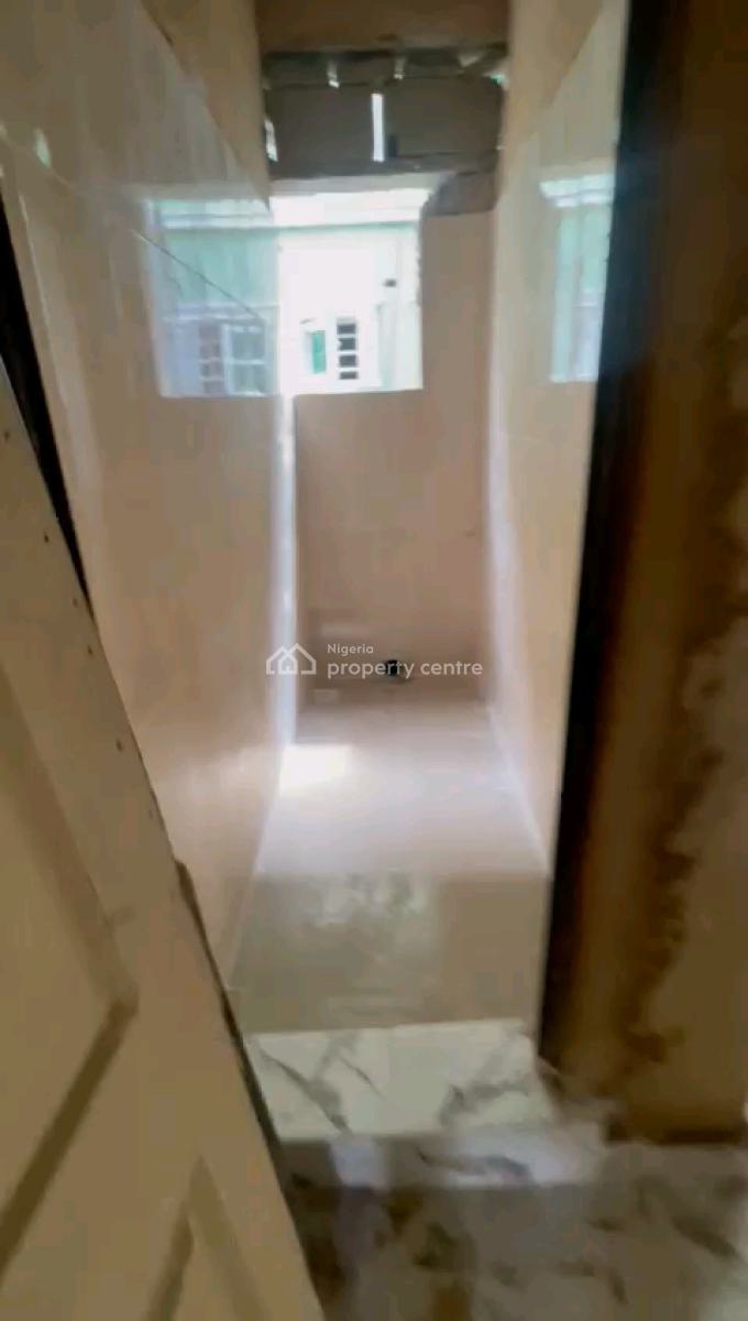 Standard and Executive  Two Bedroom Flat, Abeokuta Street, Adekunle, Yaba, Lagos, Flat / Apartment for Rent