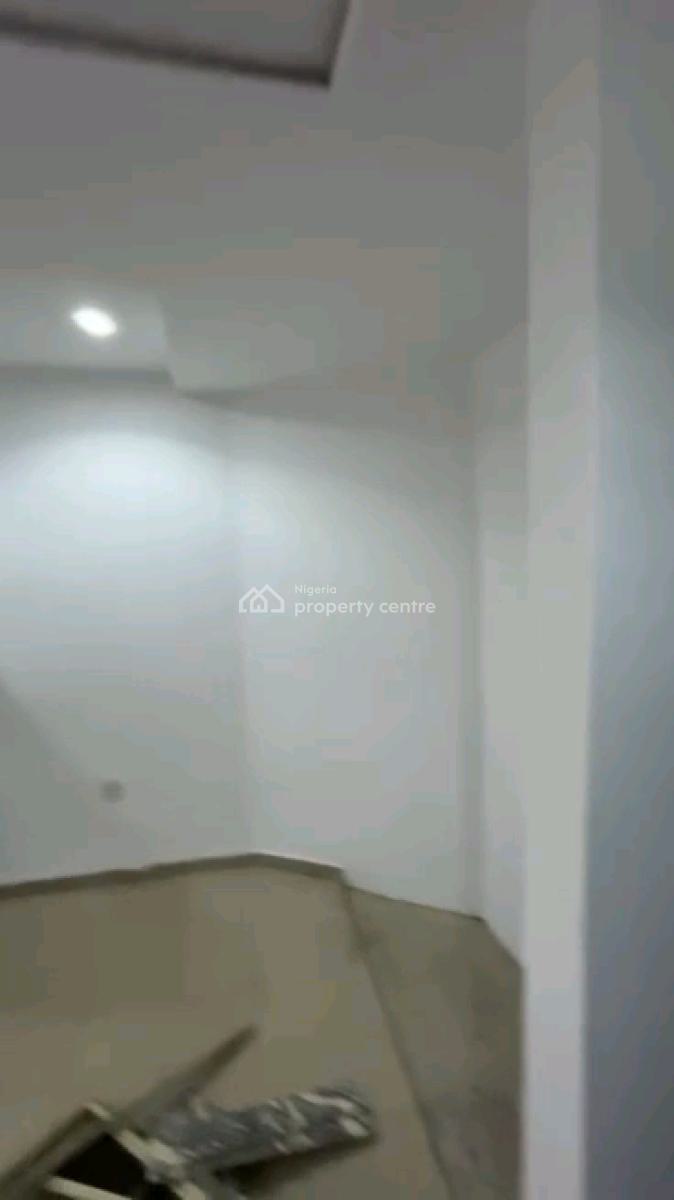 Decent and Renovated 2 Bedroom Flat with 2 Toilets / Bathrooms, Pop, Gra, Ogudu, Lagos, Flat / Apartment for Rent
