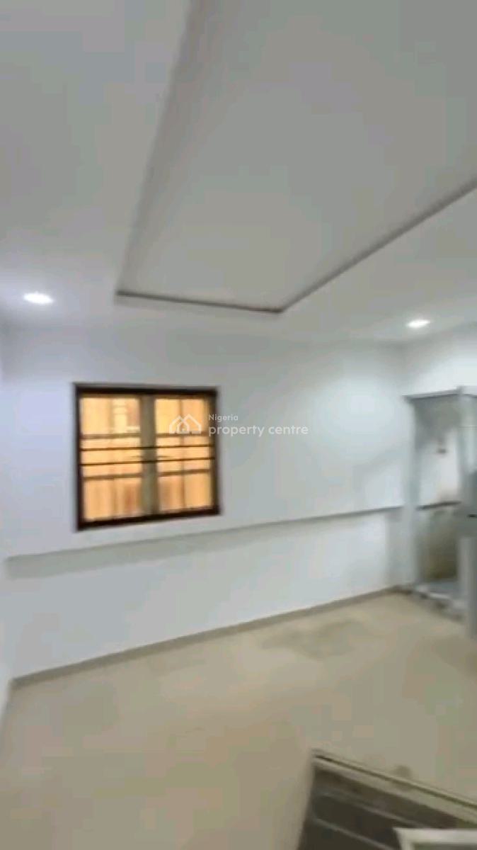 Decent and Renovated 2 Bedroom Flat with 2 Toilets / Bathrooms, Pop, Gra, Ogudu, Lagos, Flat / Apartment for Rent