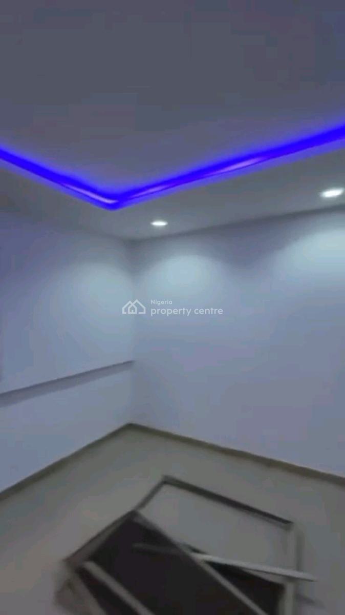 Decent and Renovated 2 Bedroom Flat with 2 Toilets / Bathrooms, Pop, Gra, Ogudu, Lagos, Flat / Apartment for Rent