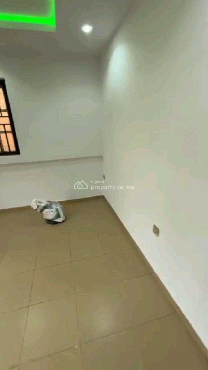 Decent and Renovated 2 Bedroom Flat with 2 Toilets / Bathrooms, Pop, Gra, Ogudu, Lagos, Flat / Apartment for Rent