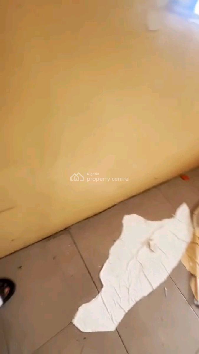 Executive,  Very Decent,  Standard and Nice Miniflat, Shomolu, Lagos, Mini Flat (room and Parlour) for Rent