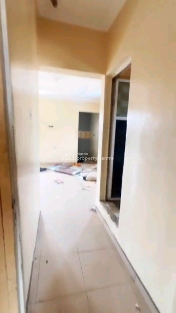 Executive,  Very Decent,  Standard and Nice Miniflat, Shomolu, Lagos, Mini Flat (room and Parlour) for Rent