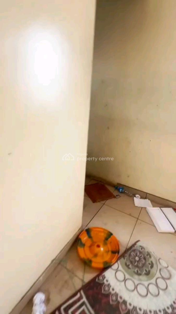 Executive,  Very Decent,  Standard and Nice Miniflat, Shomolu, Lagos, Mini Flat (room and Parlour) for Rent