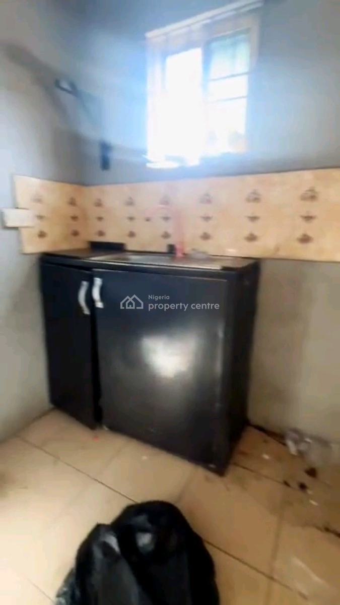 Executive,  Very Decent,  Standard and Nice Miniflat, Shomolu, Lagos, Mini Flat (room and Parlour) for Rent