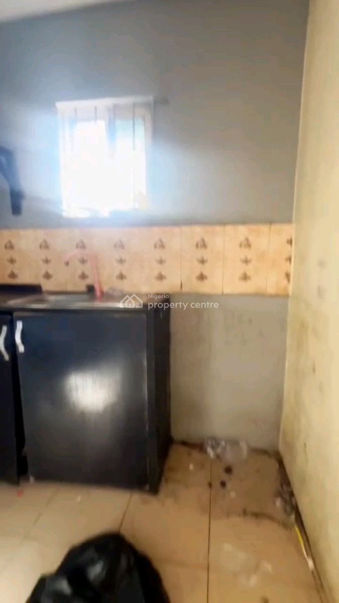 Executive,  Very Decent,  Standard and Nice Miniflat, Shomolu, Lagos, Mini Flat (room and Parlour) for Rent