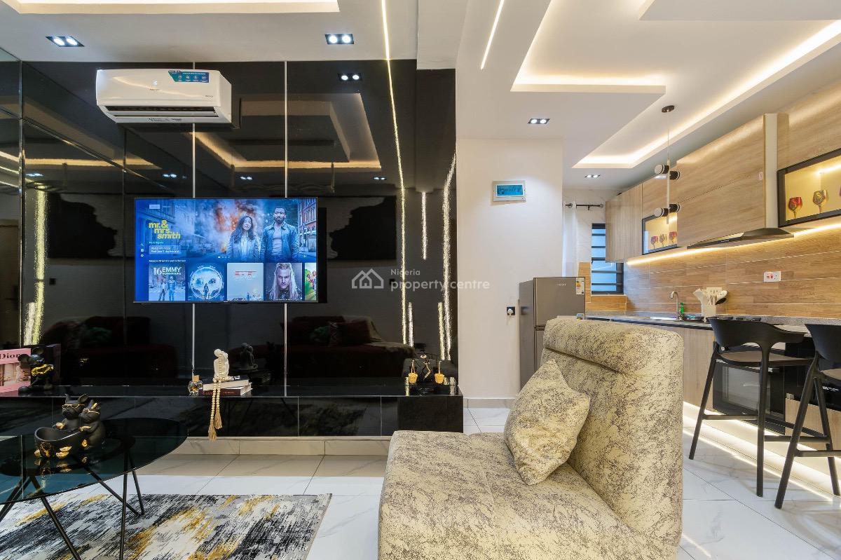Lovely One Bedroom Apartment with Ps5 and Ceiling Mirror, Ologolo, Lekki, Lagos, House Short Let