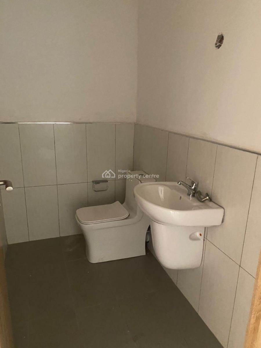 Exquisitely and Fully Serviced 2 Bedroom Apartment with Pool & Gym, Lekki Phase 1, Lekki, Lagos, Flat / Apartment for Rent