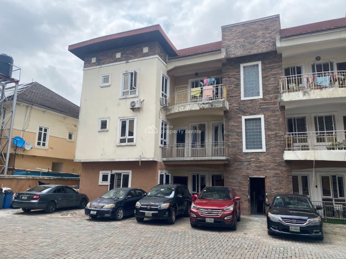 3bedrooms Apartment with Bq Available, Ologolo, Lekki, Lagos, Flat / Apartment for Sale