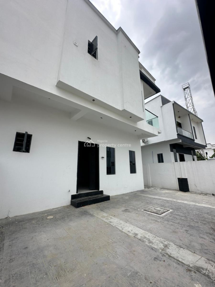 Well-designed 3-bedroom Semi-detached Duplex with Bq, Lbs, Ajah, Lagos, Semi-detached Duplex for Sale