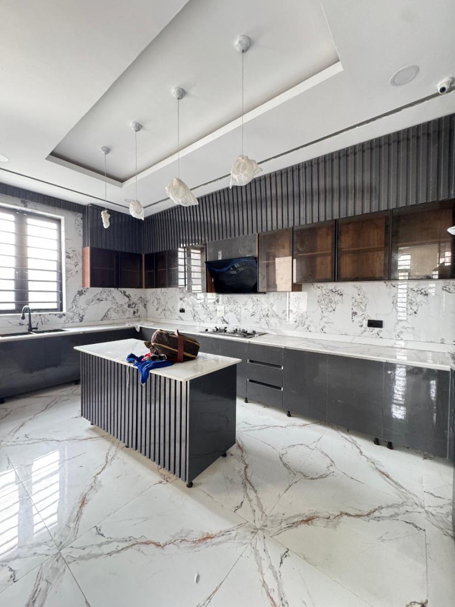 Massive 5 Bedroom Duplex with a Pool and Bq Within a Serene Environment, Lekki Phase 1, Lekki, Lagos, House for Sale