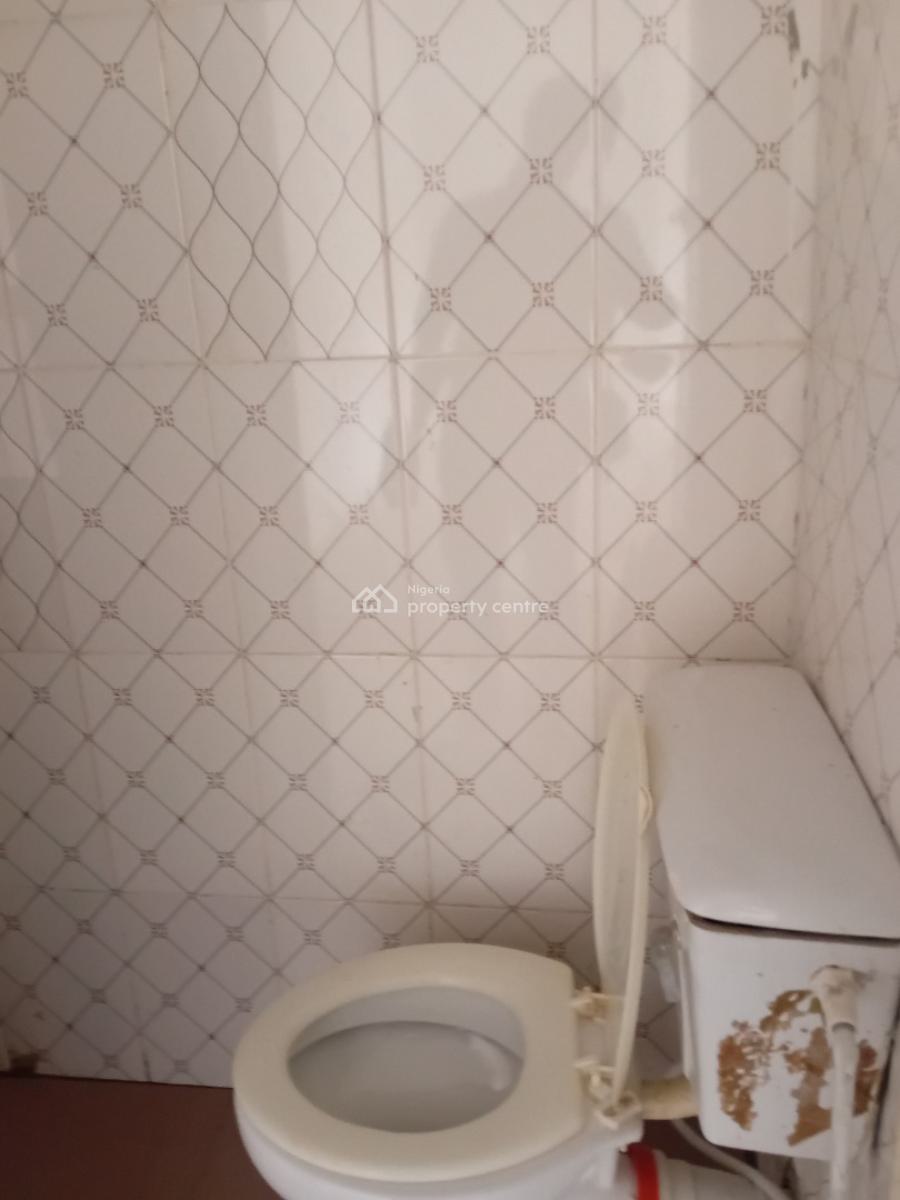 Standard 2 Bedroom Apartment, 16 Goodluck Street, Royal Palmwill Estate, Badore, Ajah, Lagos, Flat / Apartment for Rent