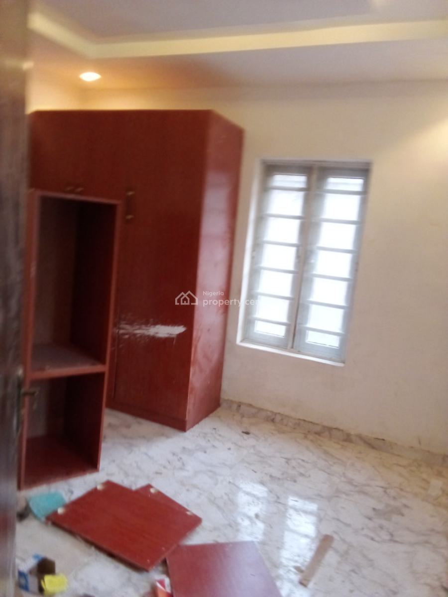 2 Bedroom Flat, Omole Phase 2, Ikeja, Lagos, Flat / Apartment for Rent