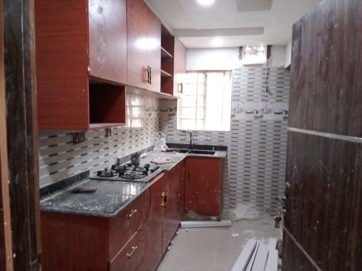 2 Bedroom Flat, Omole Phase 2, Ikeja, Lagos, Flat / Apartment for Rent