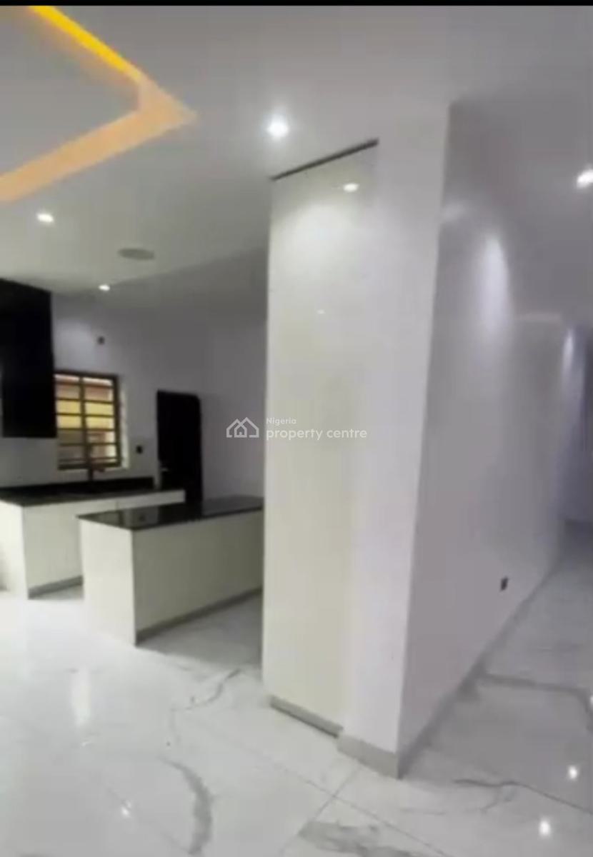 a 2 Bedroom Block of Flat, Lekki Phase 1, Lekki, Lagos, Block of Flats for Sale