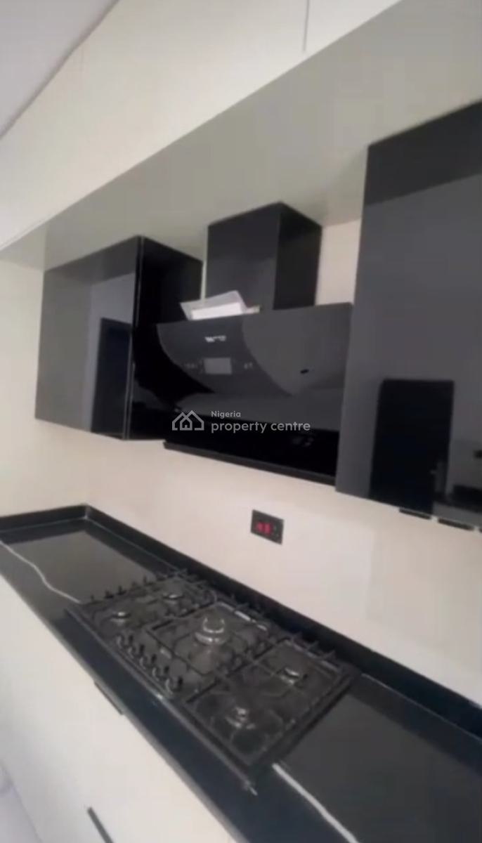 a 2 Bedroom Block of Flat, Lekki Phase 1, Lekki, Lagos, Block of Flats for Sale