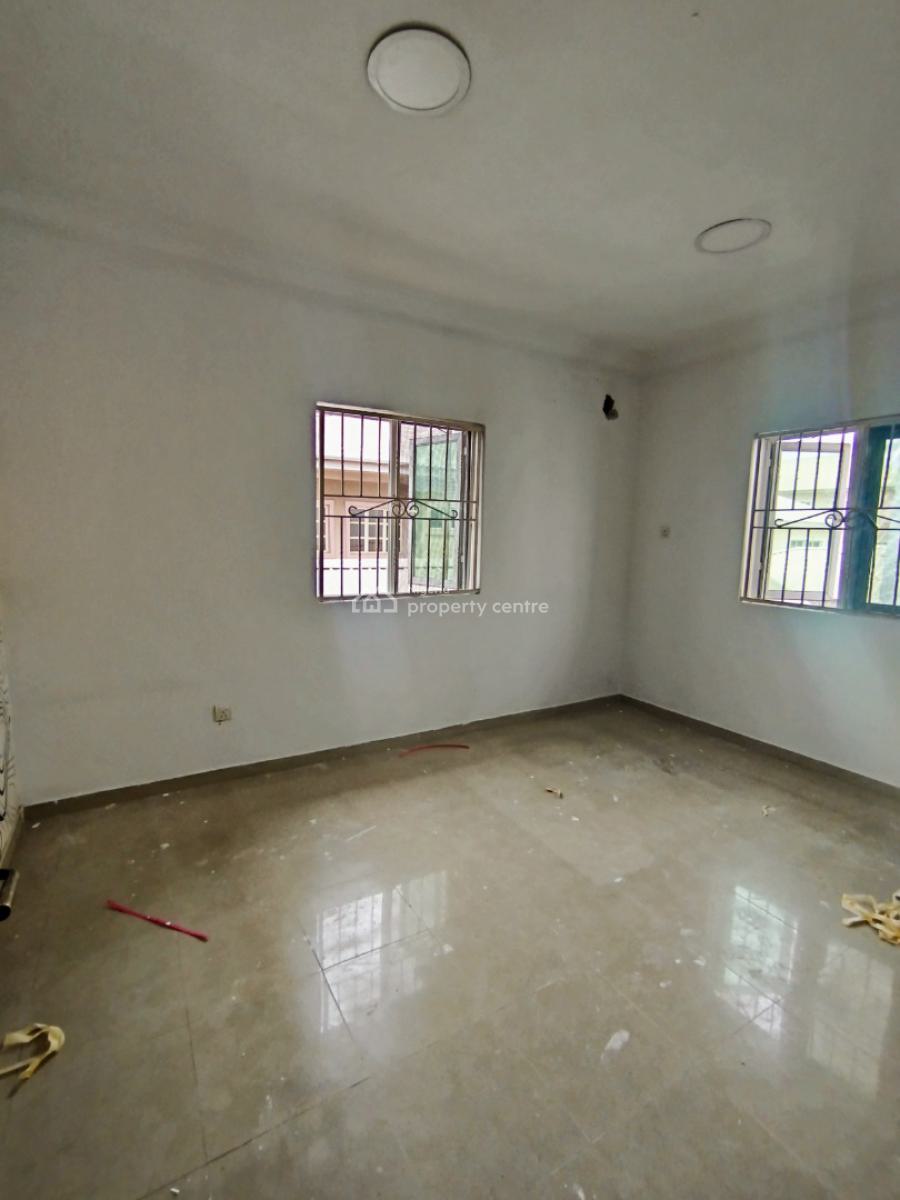 2-bedroom 1st Floor Commercial Apartment, Lekki Phase 1, Lekki, Lagos, Commercial Property for Rent