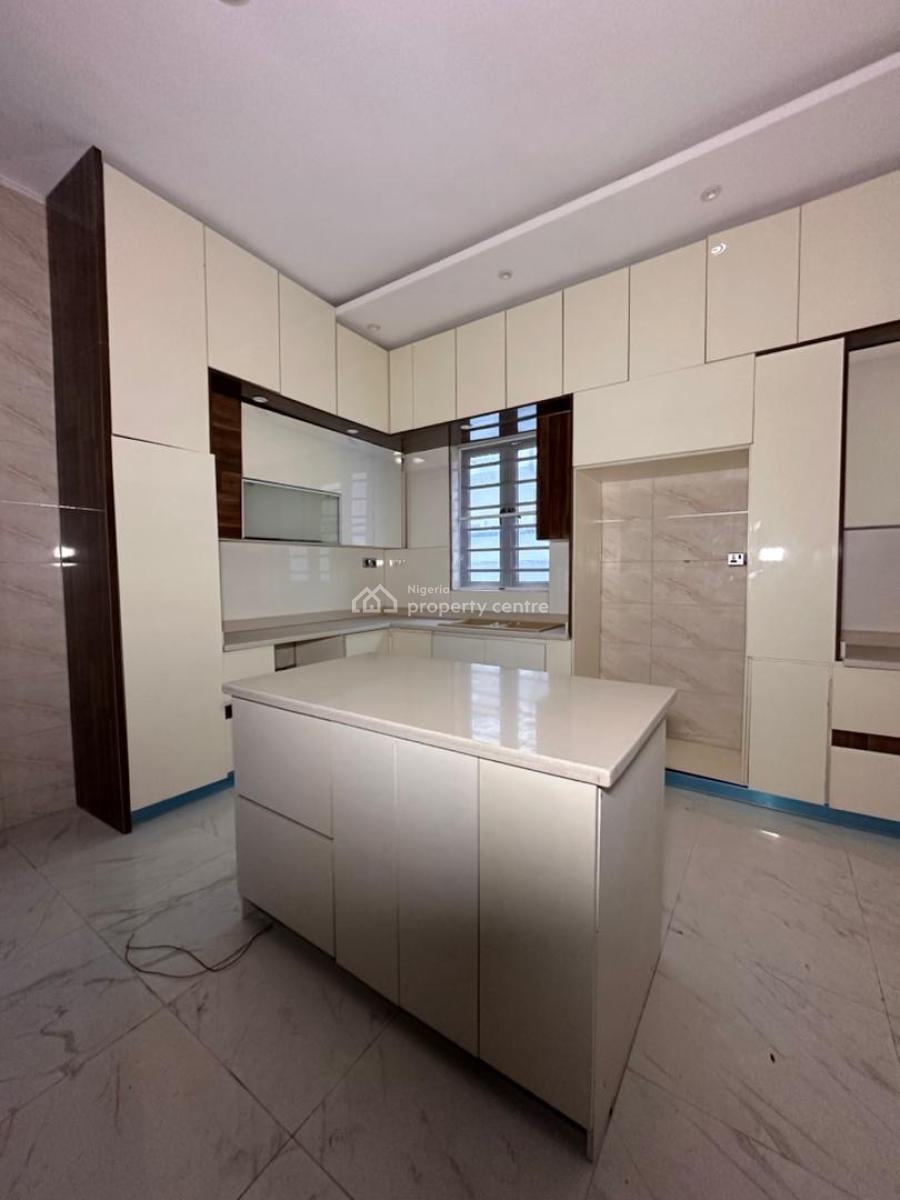 5-bedroom Self-compound Semi-detached Duplex with Bq, 2nd Toll Gate, Lekki, Lagos, Semi-detached Duplex for Sale