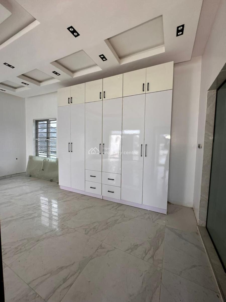 5-bedroom Self-compound Semi-detached Duplex with Bq, 2nd Toll Gate, Lekki, Lagos, Semi-detached Duplex for Sale