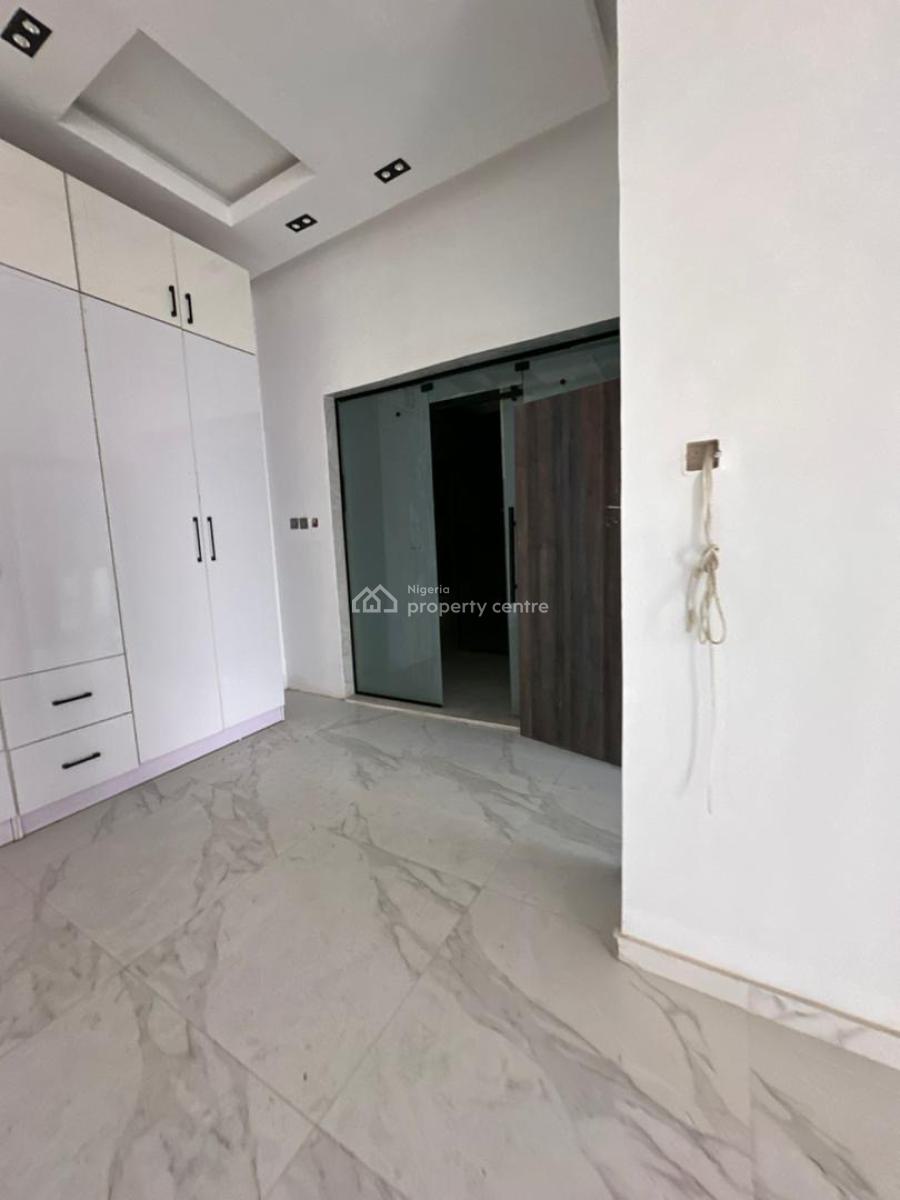 5-bedroom Self-compound Semi-detached Duplex with Bq, 2nd Toll Gate, Lekki, Lagos, Semi-detached Duplex for Sale