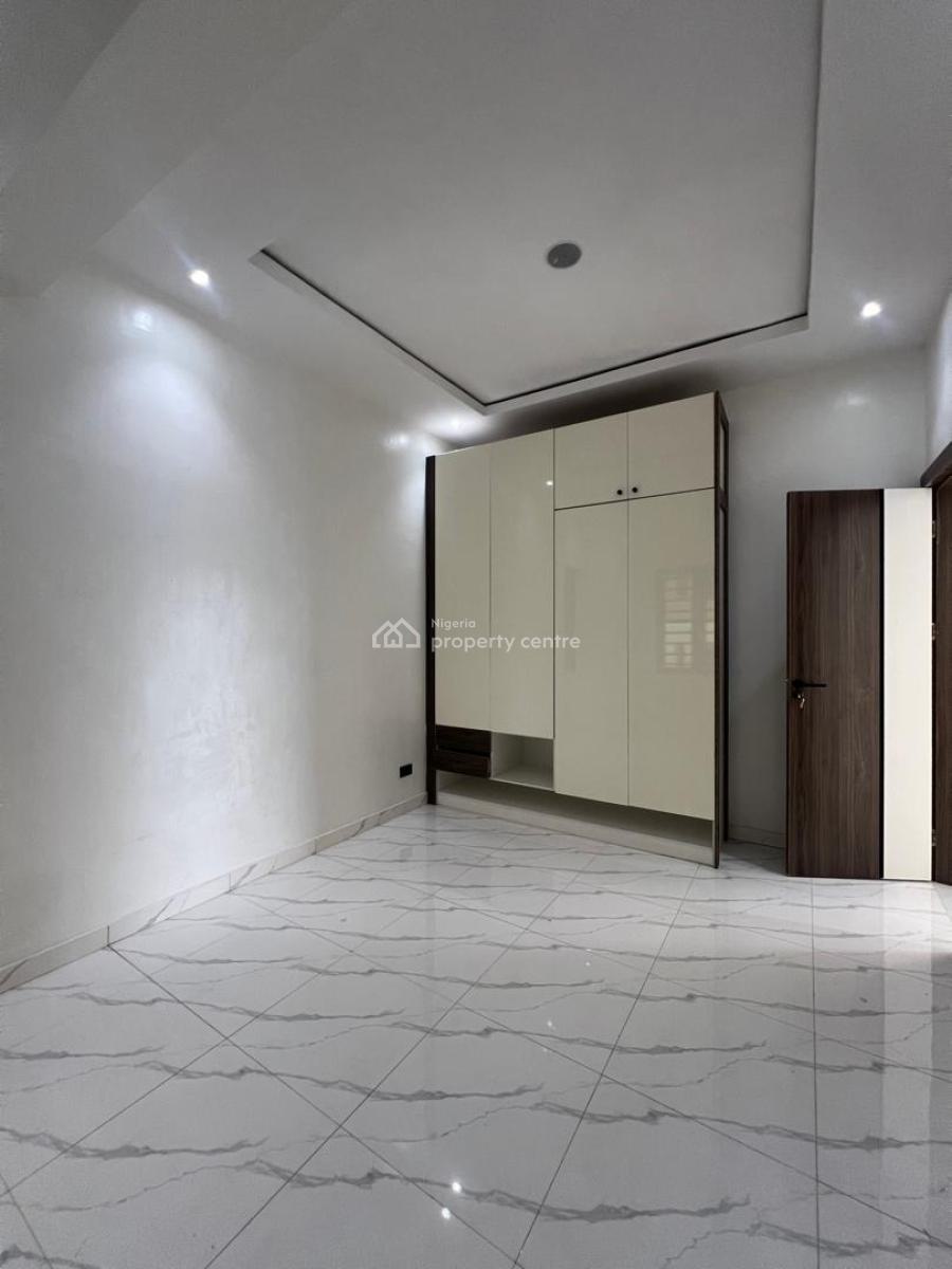Brand New 3bedroom Apartment, Lekki Phase 1, Lekki, Lagos, Flat / Apartment for Rent