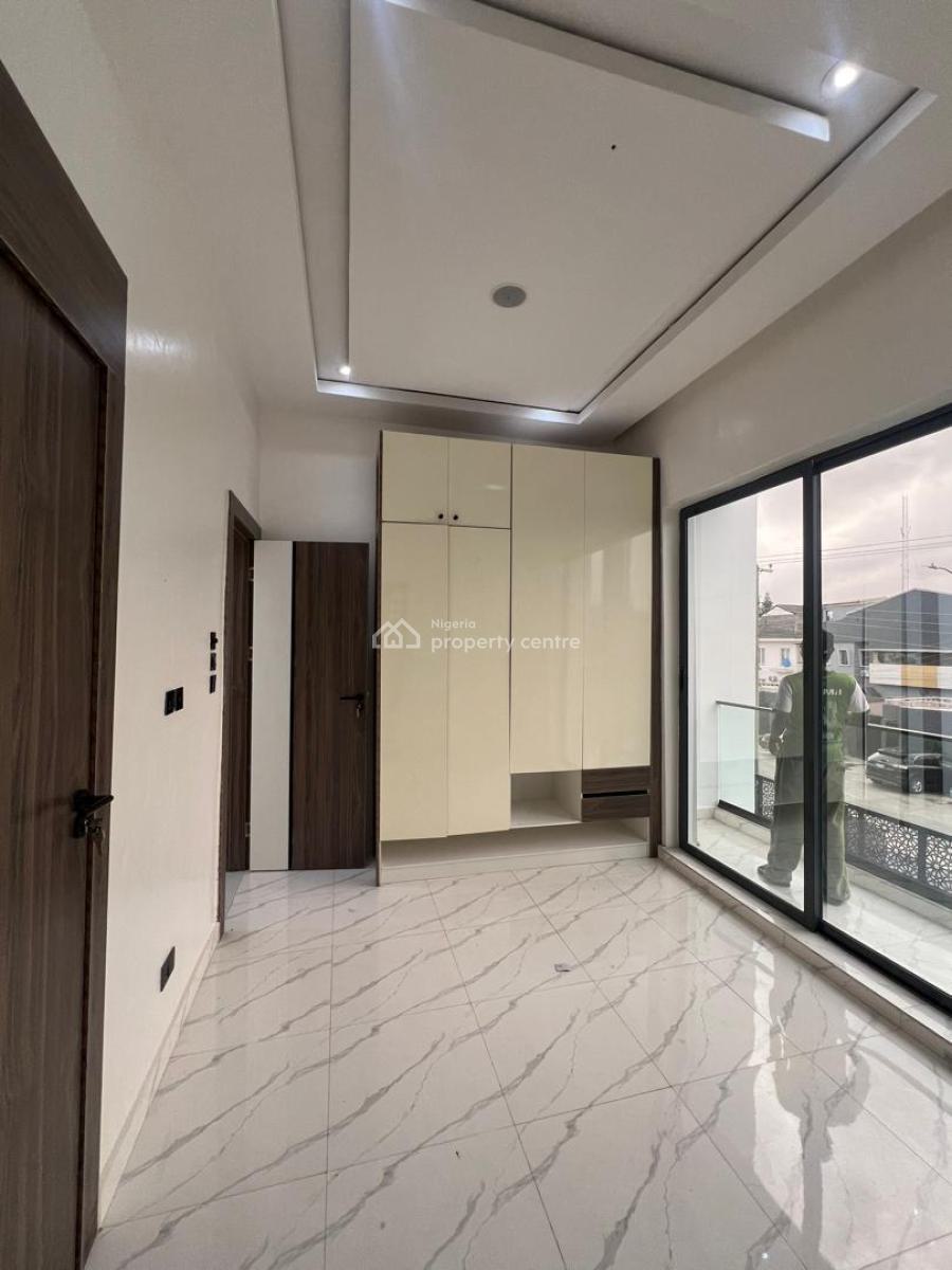 Brand New 3bedroom Apartment, Lekki Phase 1, Lekki, Lagos, Flat / Apartment for Rent