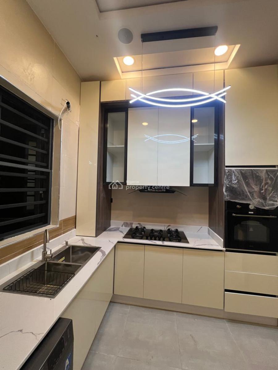 Brand New 3bedroom Apartment, Lekki Phase 1, Lekki, Lagos, Flat / Apartment for Rent