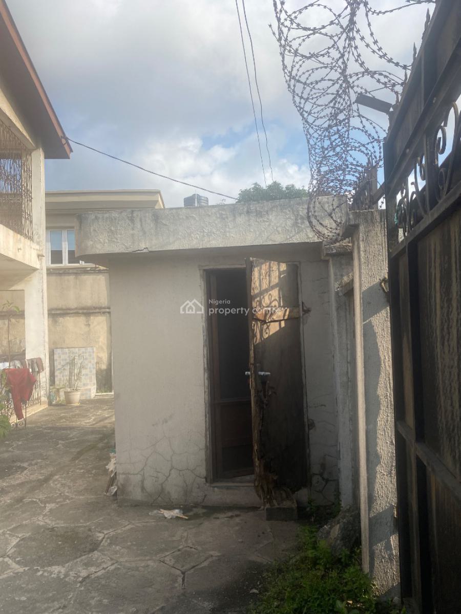 Nice 4 Bedroom Duplex on About 750sqm of Land and Has 2 Entrances, Rasaq Balogun Street, Surulere, Adeniran Ogunsanya, Surulere, Lagos, Commercial Property for Sale