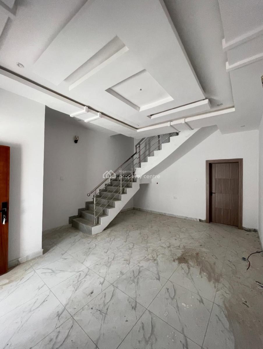 Exquisite 2 Bedroom Apartment, Ologolo, Ologolo, Lekki, Lagos, Flat / Apartment for Rent
