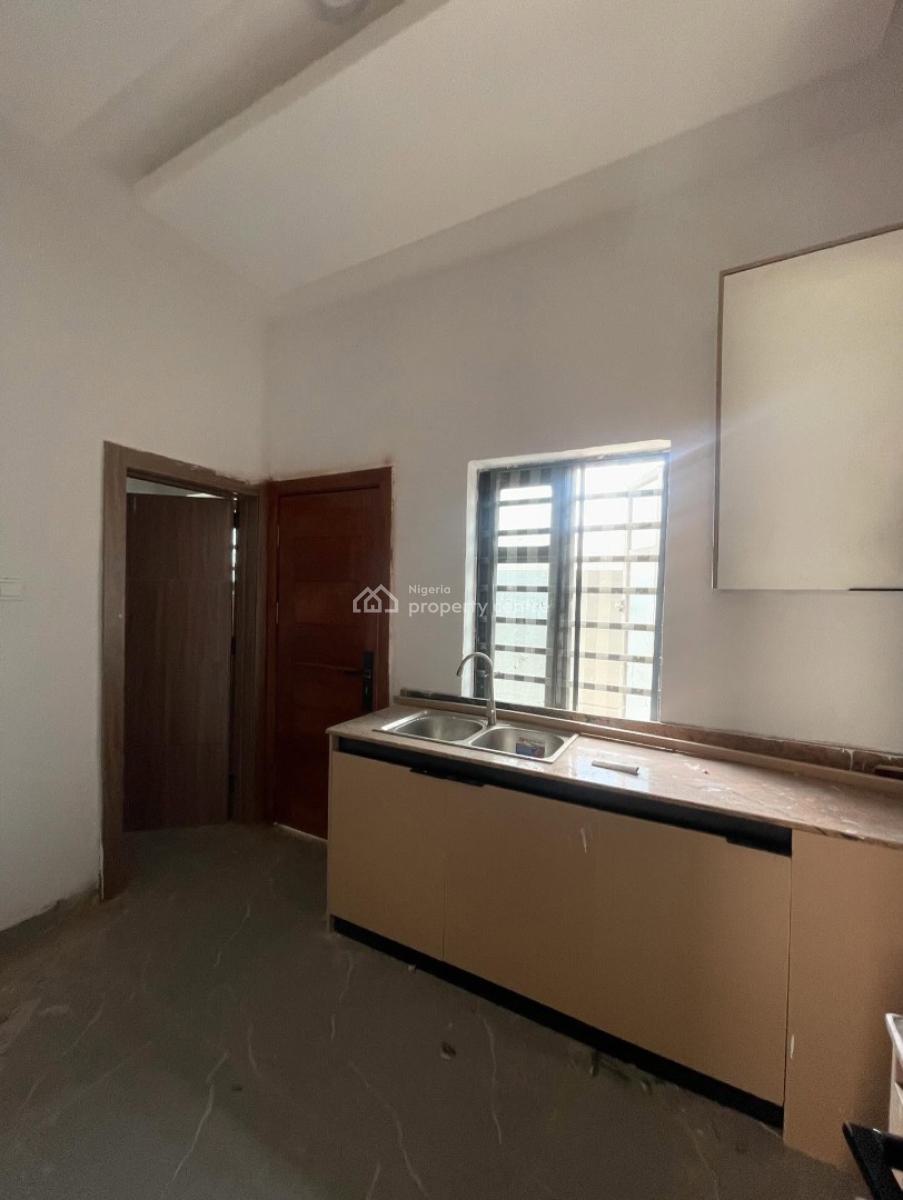 Exquisite 2 Bedroom Apartment, Ologolo, Ologolo, Lekki, Lagos, Flat / Apartment for Rent