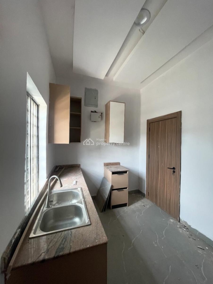 Exquisite 2 Bedroom Apartment, Ologolo, Ologolo, Lekki, Lagos, Flat / Apartment for Rent