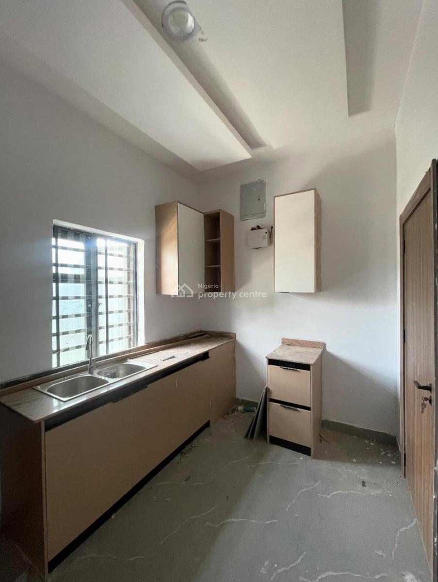 Exquisite 2 Bedroom Apartment, Ologolo, Ologolo, Lekki, Lagos, Flat / Apartment for Rent